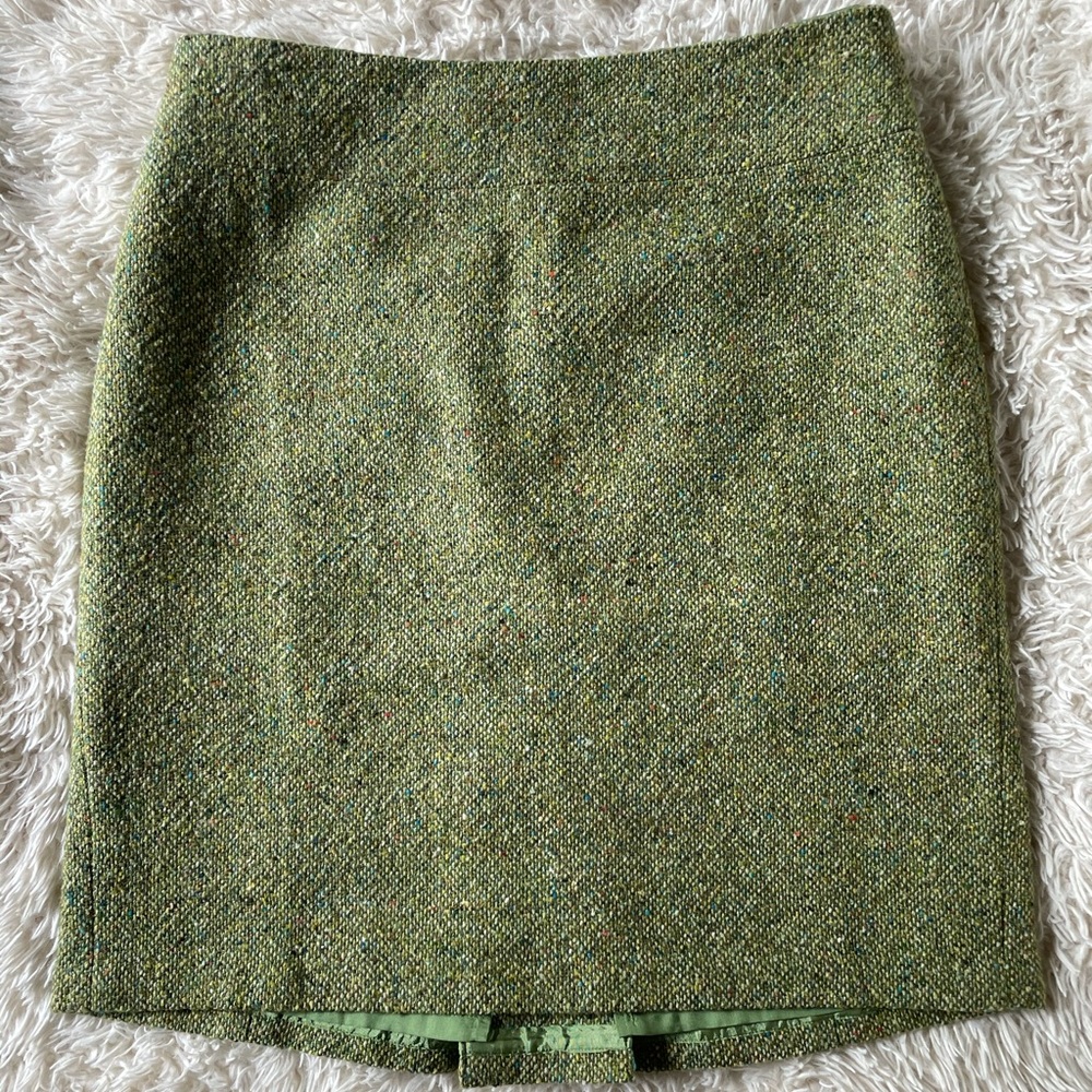 12P green lined skirt NWOT from Ann Taylor Loft